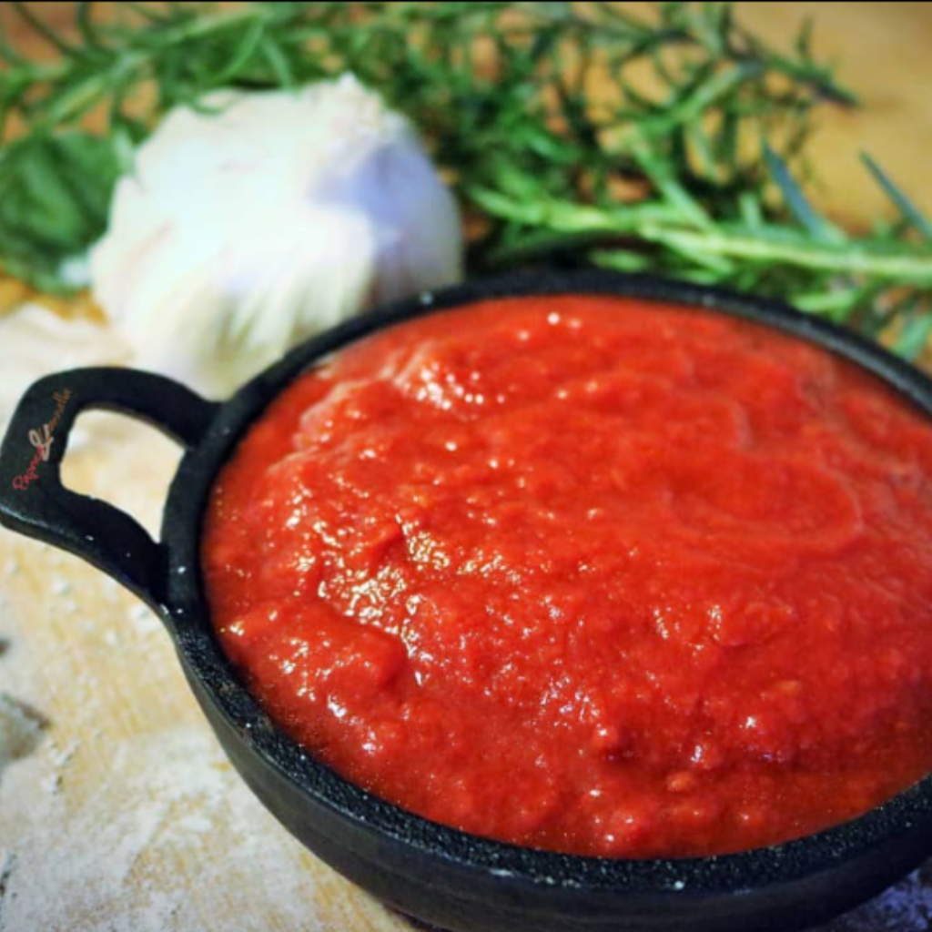 Passata Di Pomodoro Paprica E Cannella