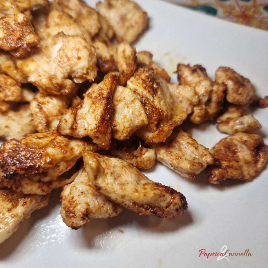 Straccetti di pollo in friggitrice ad aria – Paprica e Cannellla