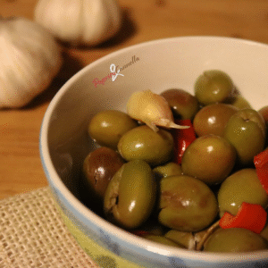 Olive schiacciate siciliane paprica e cannella
