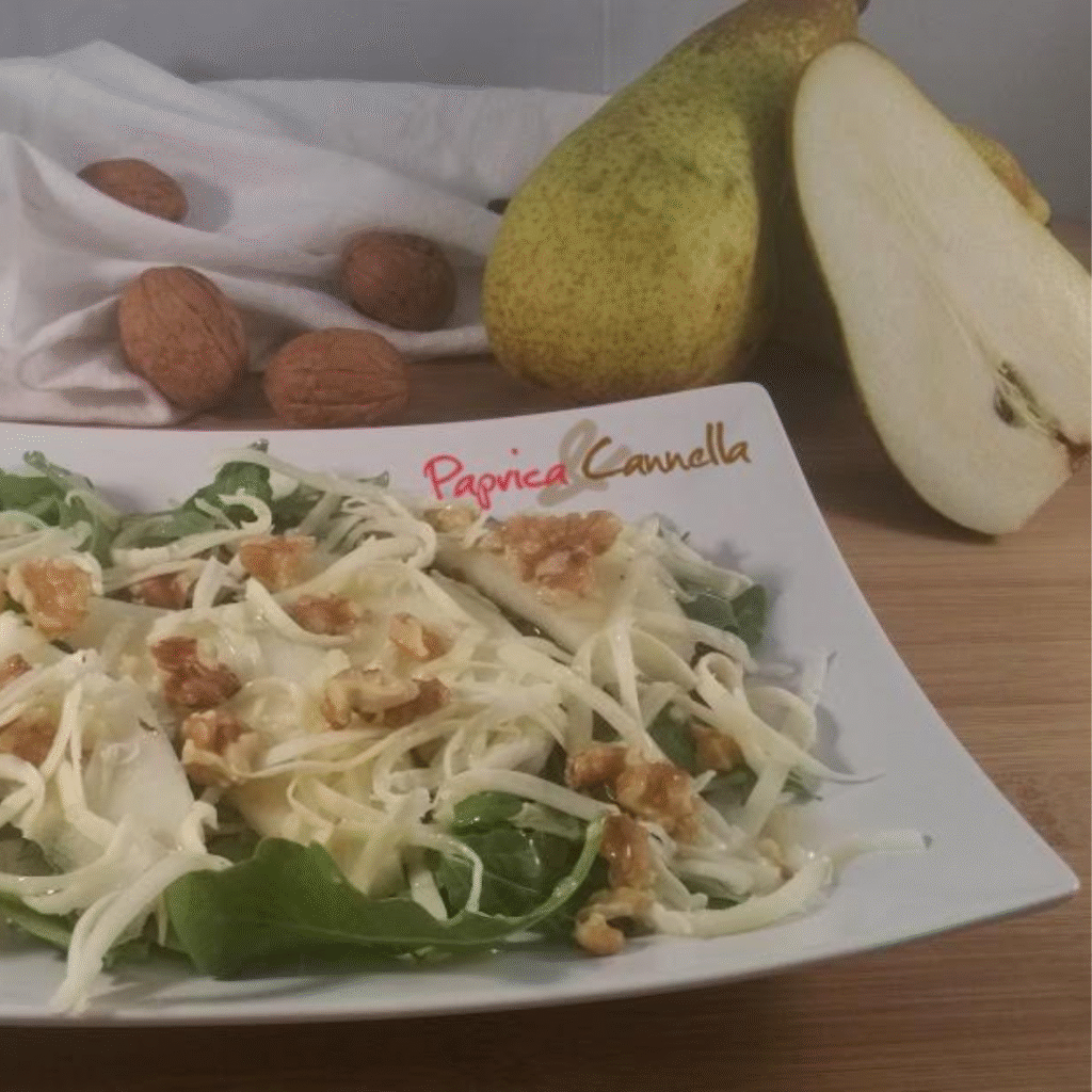 Insalata di pere e noci paprica e cannella